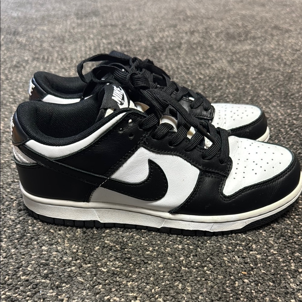 Nike Black and White Sneakers